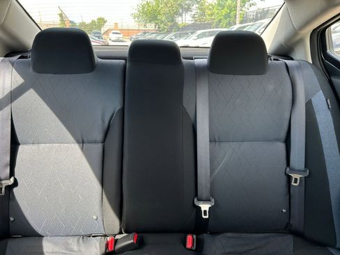 Used 2025 Nissan Versa SV FWD image 33
