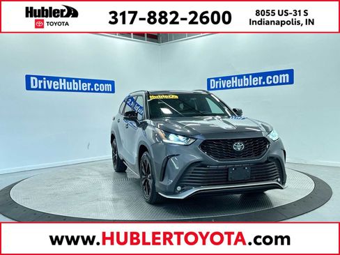Used 2025 Toyota Highlander XSE AWD/4WD image 1