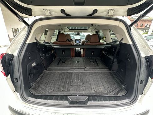Used 2019 Subaru Ascent Touring w/ Popular Package #2 AWD/4WD image 8