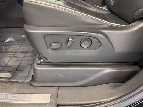 Used 2021 GMC Yukon SLT image 17