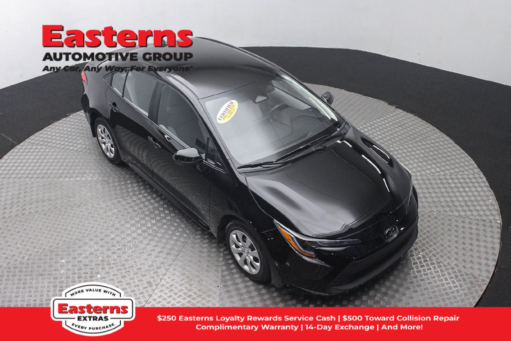 Used 2026 Toyota Corolla LE FWD image 4