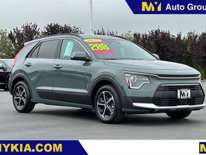 New 2025 Kia Niro EX