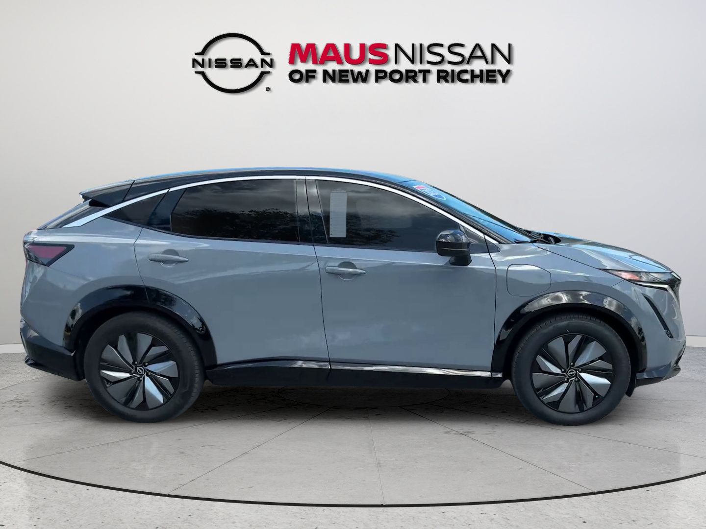 Certified 2025 Nissan Ariya FWD image 18