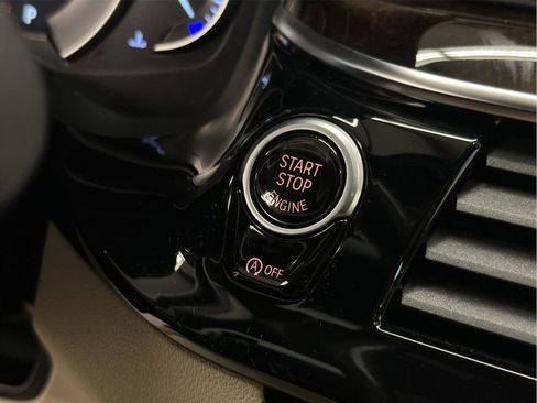 Used 2018 BMW 540i xDrive image 17