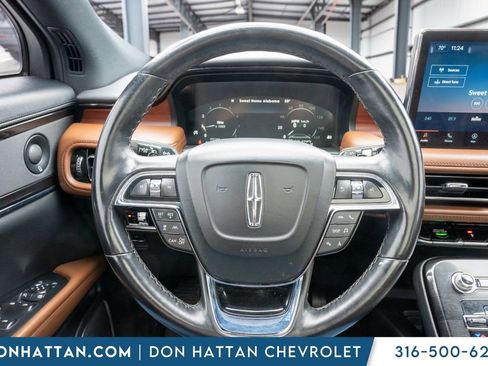 Used 2022 Lincoln Nautilus Reserve w/ Equipment Group 201A image 6