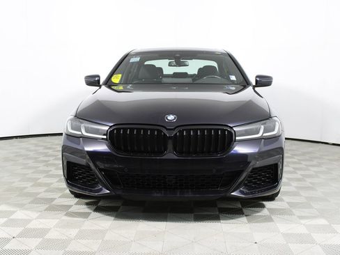 Used 2023 BMW 540i w/ Executive Package image 2