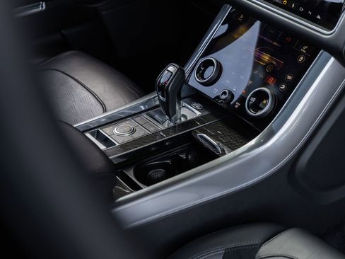 Used 2021 Land Rover Range Rover Sport SVR image 34