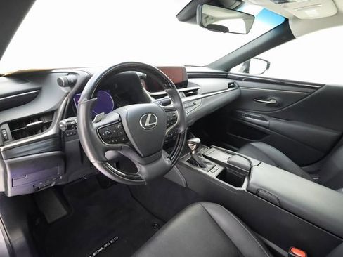 Used 2021 Lexus ES 300h w/ Premium Package image 11