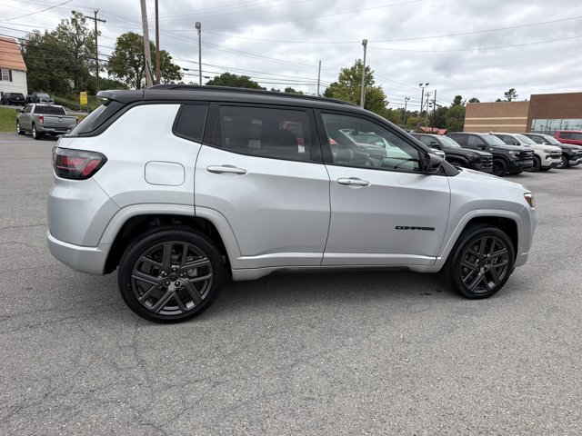 Used 2025 Jeep Compass Limited w/ High Altitude Package AWD/4WD image 5
