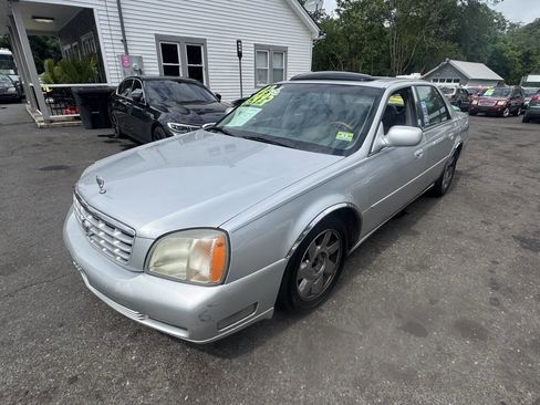 Used 2002 Cadillac De Ville DTS w/ Premium Equipment Pkg image 4