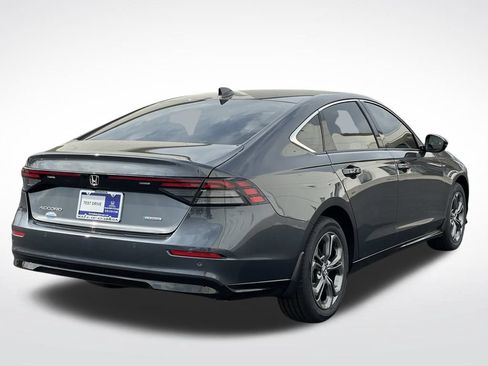 Used 2025 Honda Accord EX-L image 6