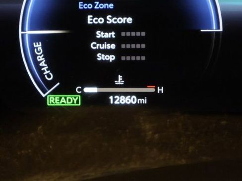 Used 2024 Toyota Highlander Limited image 18