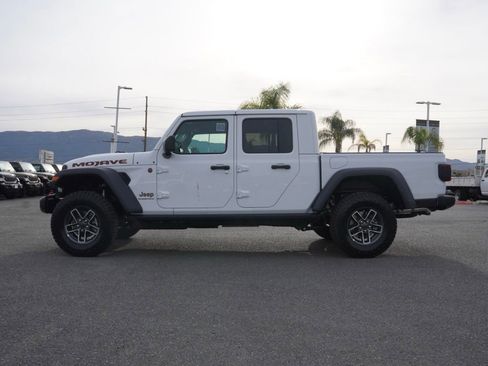 New 2026 Jeep Gladiator Mojave image 7