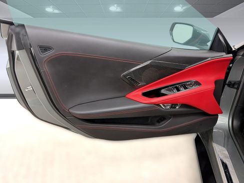 Used 2024 Chevrolet Corvette Stingray Premium Conv w/ Z51 Performance Package image 16