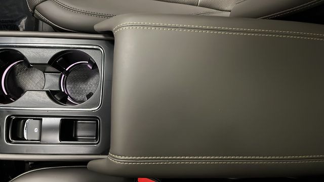 Used 2025 Lincoln Corsair Grand Touring AWD/4WD image 20