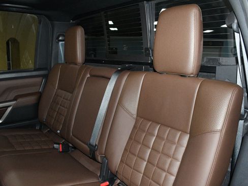Used 2023 Nissan Titan Platinum Reserve w/ Moonroof Package AWD/4WD image 17