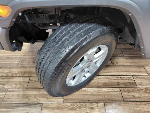 Used 2022 Jeep Wrangler Sport S image 22