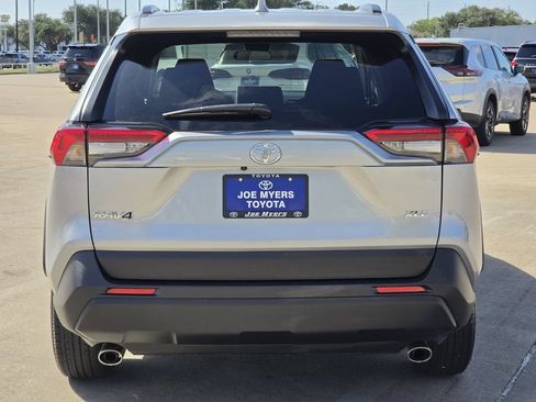 Used 2025 Toyota RAV4 XLE FWD image 8