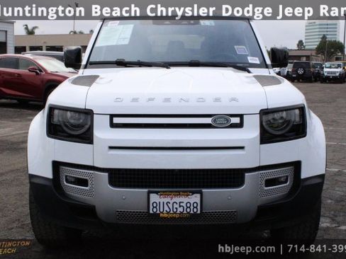 Used 2021 Land Rover Defender 110 image 2