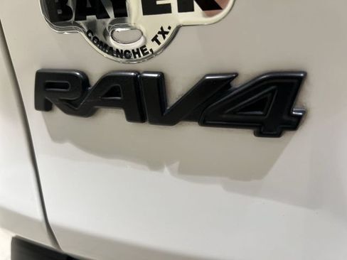 Used 2025 Toyota RAV4 XLE w/ Convenience Package FWD image 28