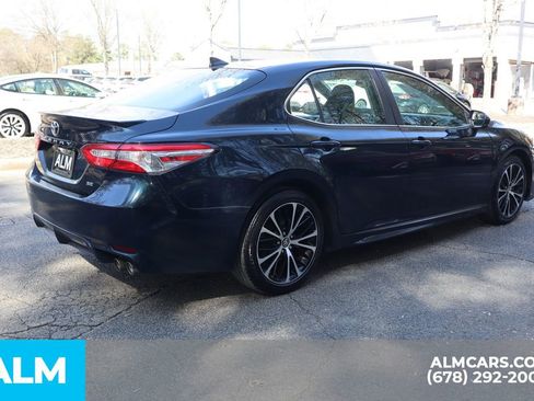 Used 2020 Toyota Camry SE image 6