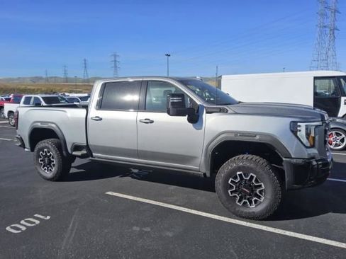 Used 2026 GMC Sierra 2500 AT4X AWD/4WD image 9
