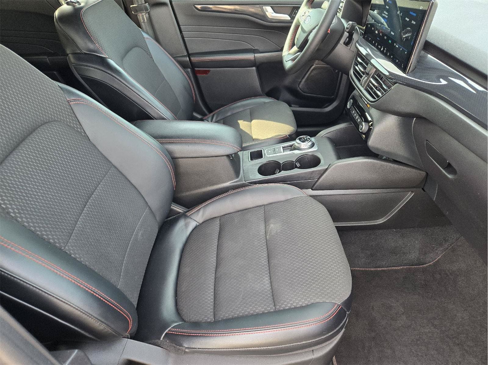 Used 2023 Ford Escape ST-Line w/ Tech Pack #1 AWD/4WD image 14