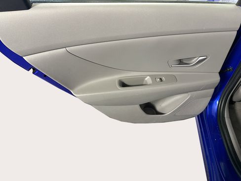 Used 2024 Hyundai Elantra SEL FWD image 26