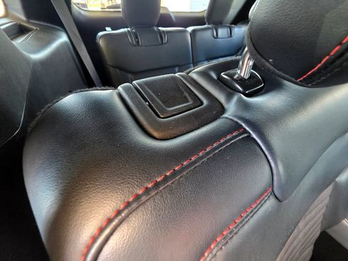 Used 2025 Ford Explorer ST-Line AWD/4WD image 75
