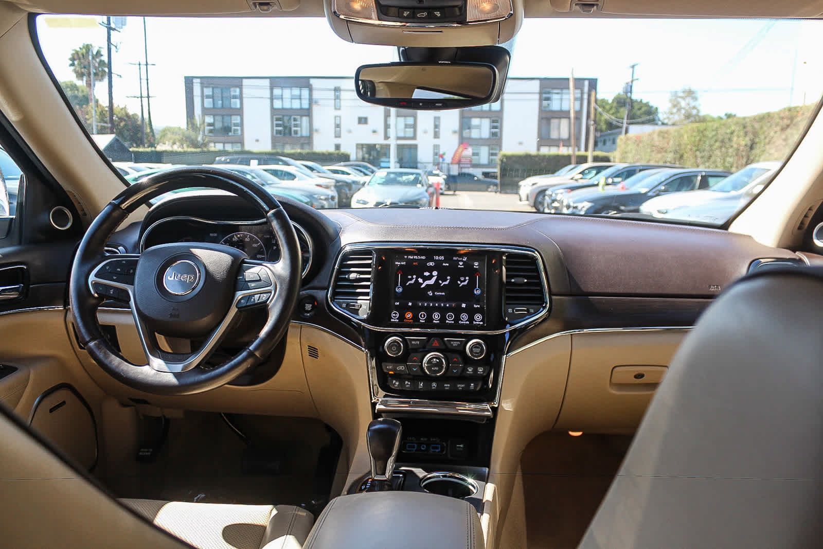 Used 2021 Jeep Grand Cherokee Overland AWD/4WD image 13