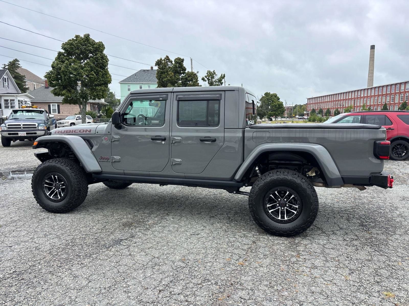 Used 2023 Jeep Gladiator Rubicon w/ LED Lighting Group AWD/4WD image 8