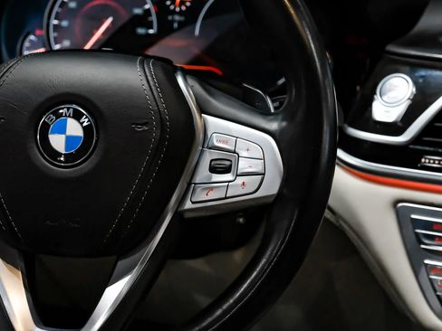 Used 2018 BMW 750i xDrive AWD/4WD image 20
