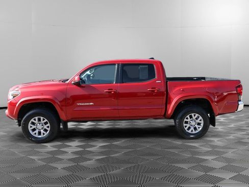 Used 2019 Toyota Tacoma SR5 AWD/4WD image 3