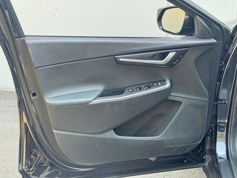 Used 2022 Kia EV6 Light RWD image 40