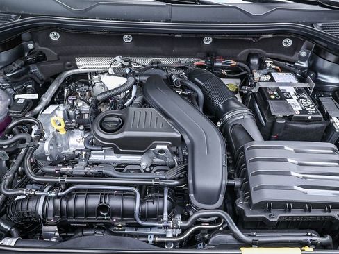 New 2025 Volkswagen Taos SE image 42