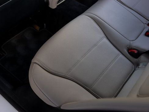 Used 2025 Mercedes-Benz C 300 4MATIC Sedan image 26