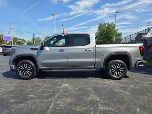 Used 2024 GMC Sierra 1500 AT4 w/ Technology Package AWD/4WD image 7