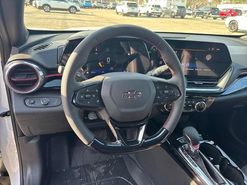 New 2026 Chevrolet Trax RS w/ Sunroof Package image 14