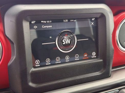 Used 2020 Jeep Wrangler Rubicon AWD/4WD image 22