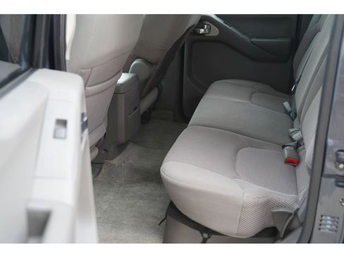 Used 2014 Nissan Frontier SV w/ SV Value Truck Package image 13