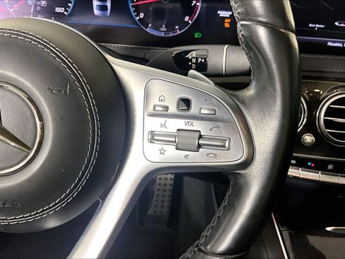 Used 2018 Mercedes-Benz S 560 Sedan image 23