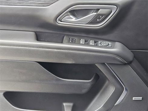 Used 2022 GMC Yukon SLT w/ SLT Premium Package image 23