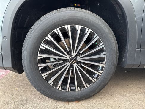 New 2025 Volkswagen Tiguan S image 21