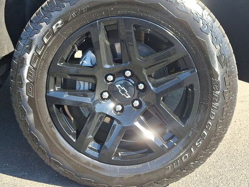 Certified 2024 Chevrolet Silverado 1500 LT Trail Boss w/ Convenience Package II AWD/4WD image 27