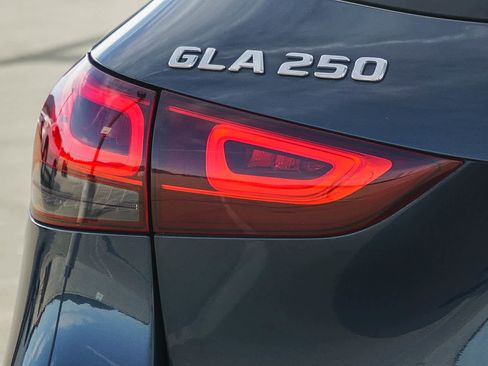 Used 2022 Mercedes-Benz GLA 250 image 8