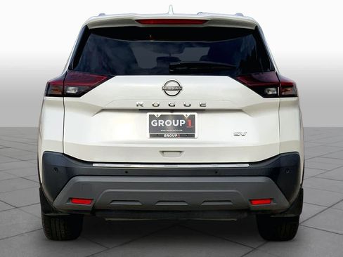 Used 2023 Nissan Rogue SV w/ SV Premium B Package image 5
