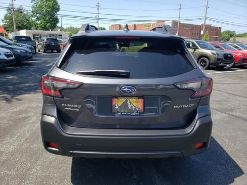 Used 2025 Subaru Outback Premium image 4