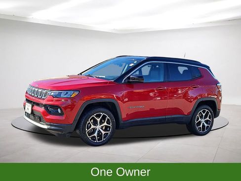 Used 2024 Jeep Compass Limited AWD/4WD image 3