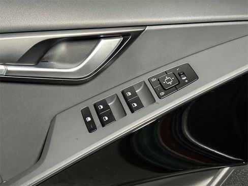 New 2025 Kia Niro Wind image 13