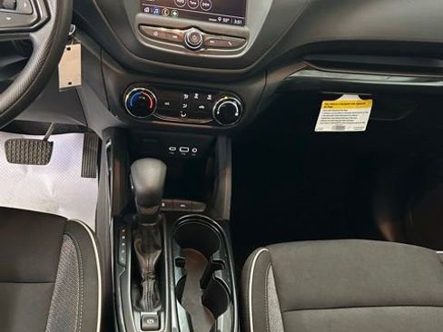 Used 2021 Chevrolet TrailBlazer LS FWD image 18